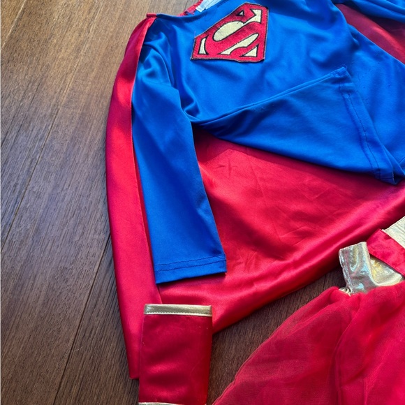 Used Supergirl costume by Pottery Barn Kids. Size 2-3Y - Picture 8 of 9